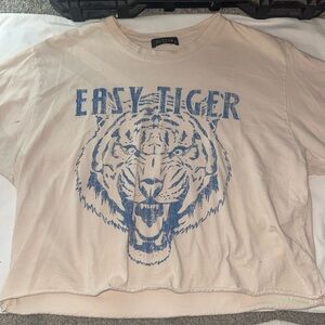 Cropped graphic tee